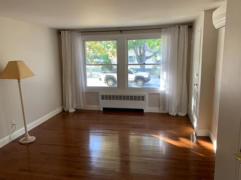 16 Saran Ave #1 — Photo 4