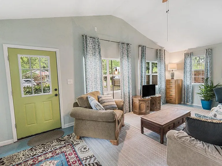 317 Ballentine St — Photo 29