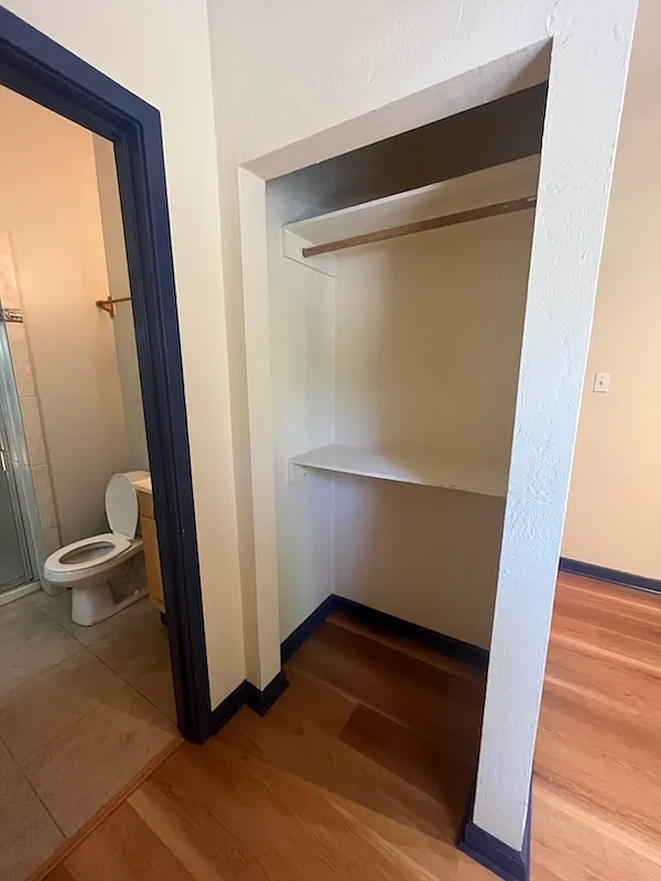12 bed, $1,300 — Photo 3