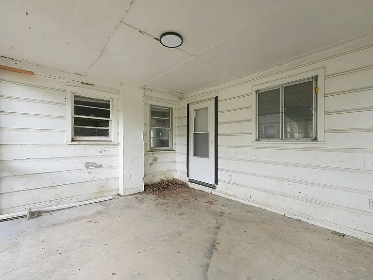 4029 Weisser Park Ave — Photo 5