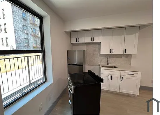 Studio, 600 sqft, $2,646 — Photo 2