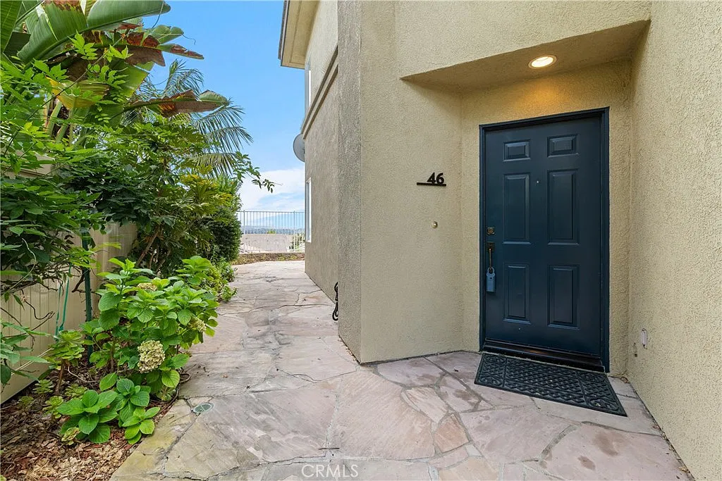 3 bed, 2.5 bath, 1506 sqft, $4,200 — Photo 4