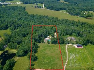2455 Coke Rd, Mountain Grove, MO 65711