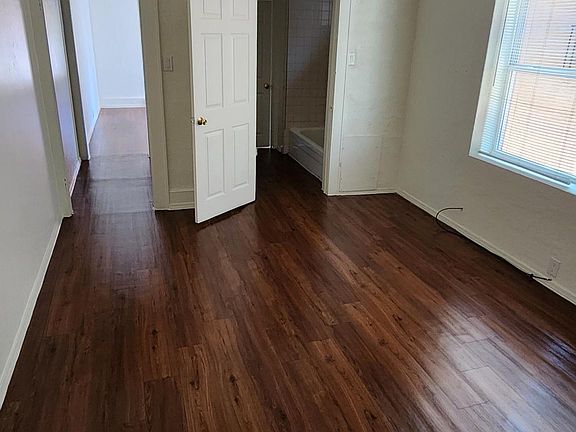 5th image of 3503 Pershing Dr #A