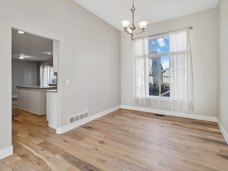 5357 E Hamilton Ave — Photo 6