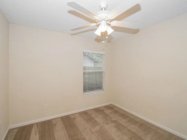 3256 Ayrshire St — Photo 14