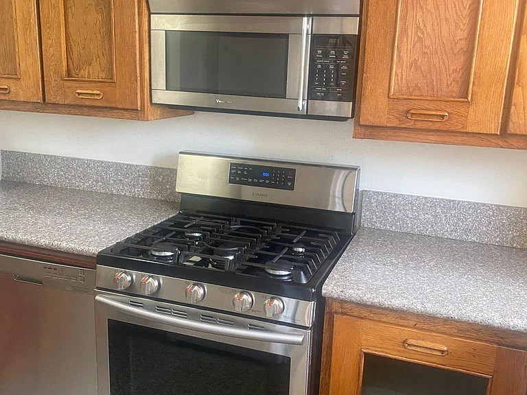 136 S Clark Dr #8 — Photo 13
