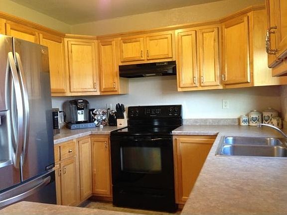 4th image of 502 Meadow Heights Dr