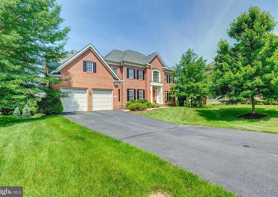 1st image of 43556 Calamus Creek Ct