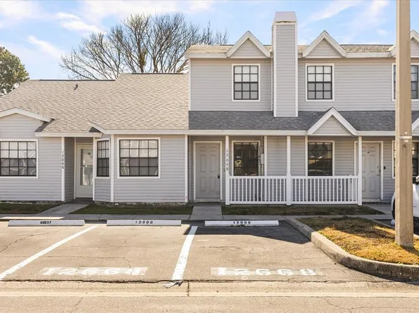 12668 Castle Hill Dr, Tampa, FL 33624