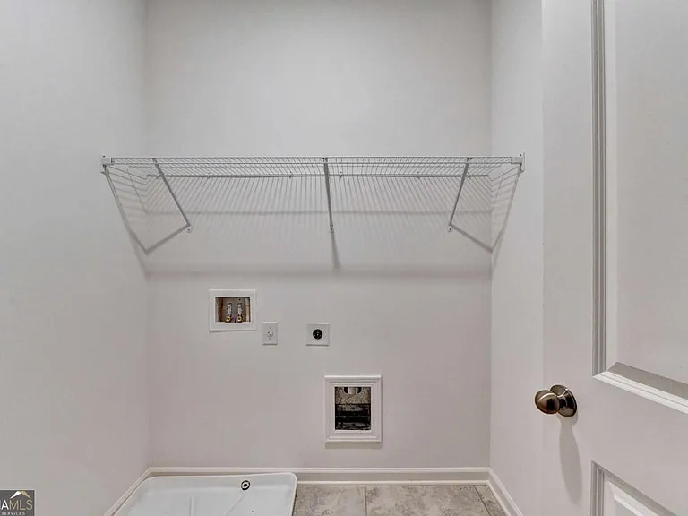 477 Danville Ave — Photo 45