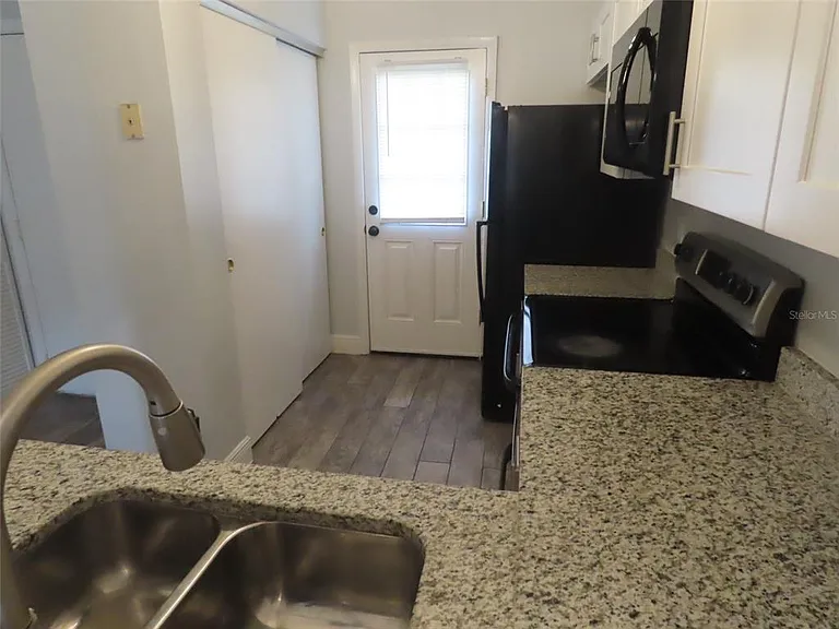 104 Creekside Way — Photo 6