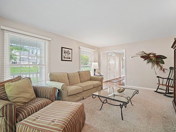 2nd image of 671 Stoneridge Dr
