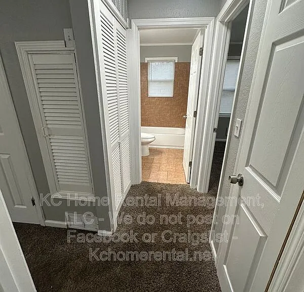 8025 Park Ave — Photo 17