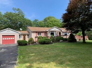 204 Winona Rd, Mount Pocono, PA 18344