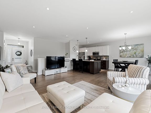 5th image of 305 Raglan St