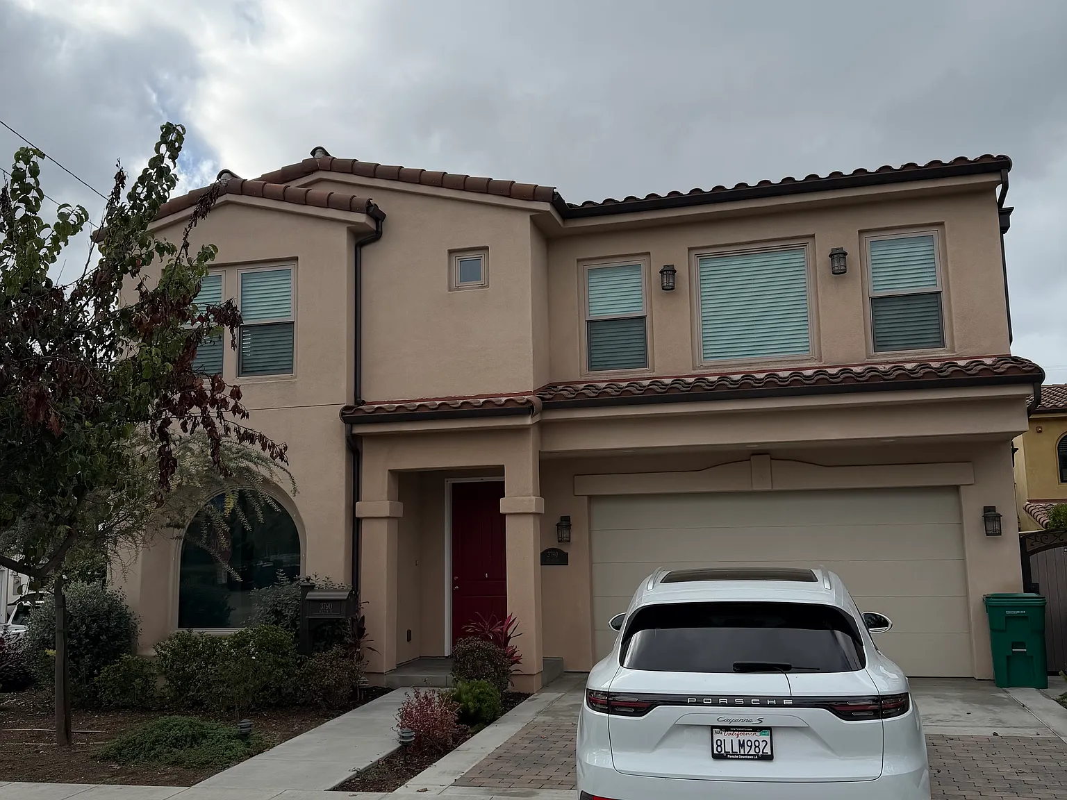 4 bed, 1960 sqft, $4,900 — Photo 1