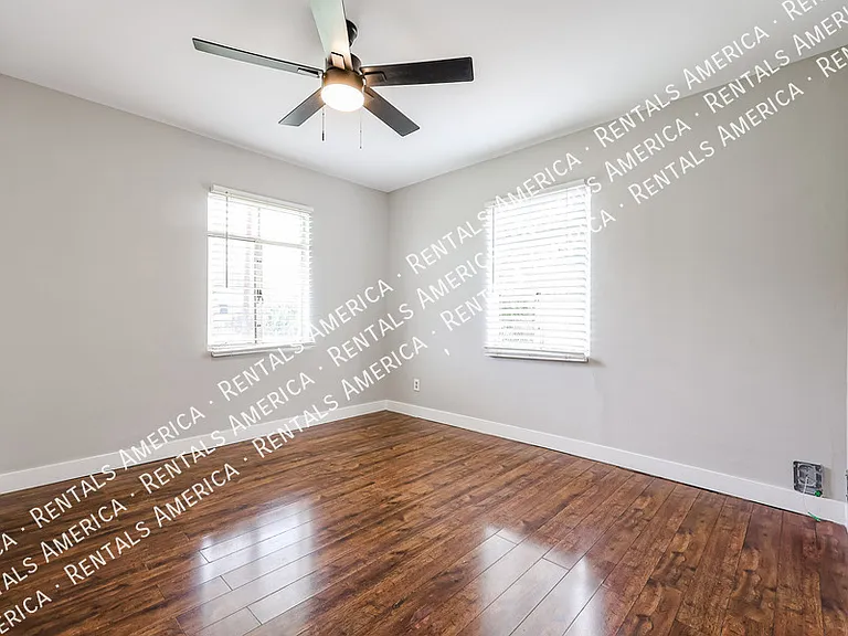 1723 W Indianola Ave — Photo 19