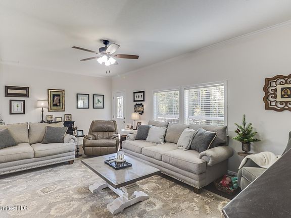 2nd image of 483 Fruitland Park Rd