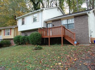 2054 Countydown Ln, Stone Mountain, GA 30088