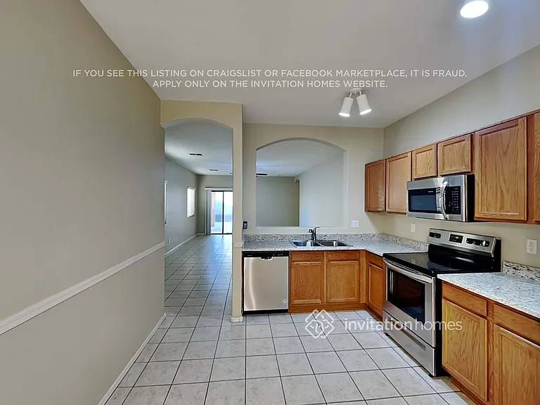 10436 E Billings St — Photo 7