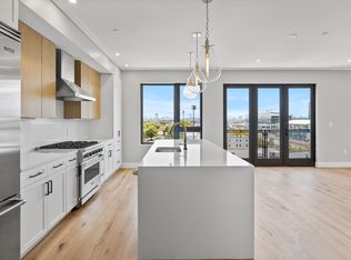 70 Leo M Birmingham Pkwy #PENTHOUSE 602, Brighton, MA 02135