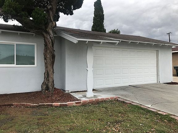 3rd image of 12577 Morgan Ln