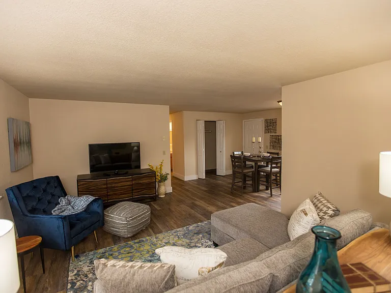 1837 NE Purcell Blvd — Photo 36