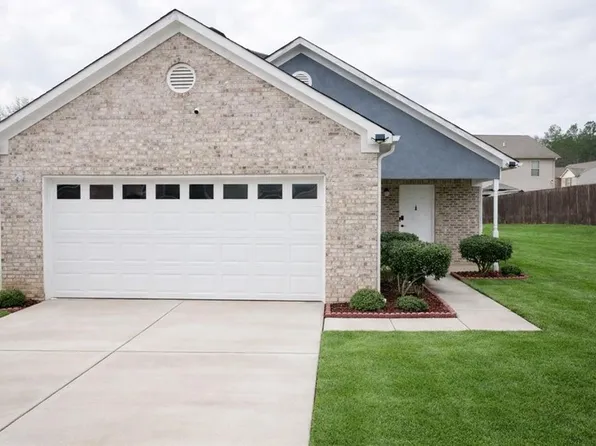 10941 Station Dr, Hampton, GA 30228