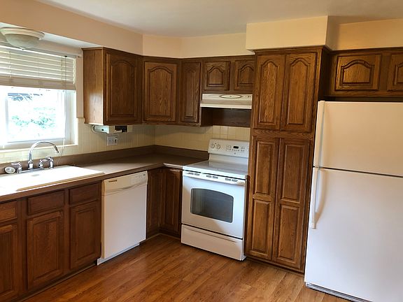 5th image of 8823 Rusdon Ln