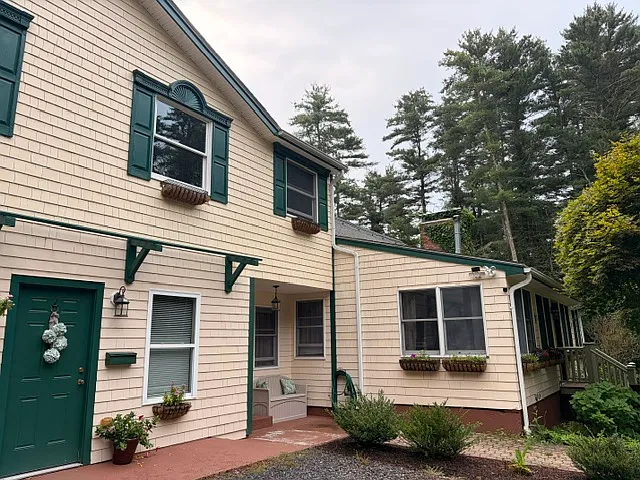 2 bed, 1200 sqft, $3,200 — Photo 2