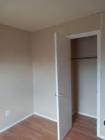 5 bed, 2200 sqft, $650 — Photo 4