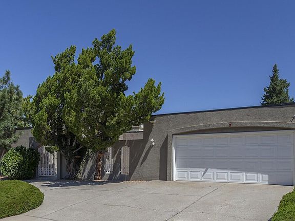 3rd image of 7413 El Morro Rd NE