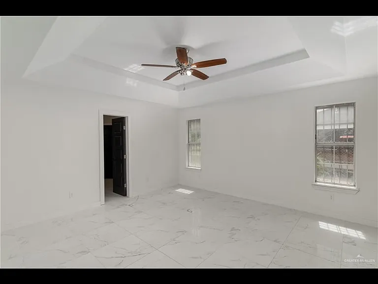 6911 Buena Vista Dr — Photo 9