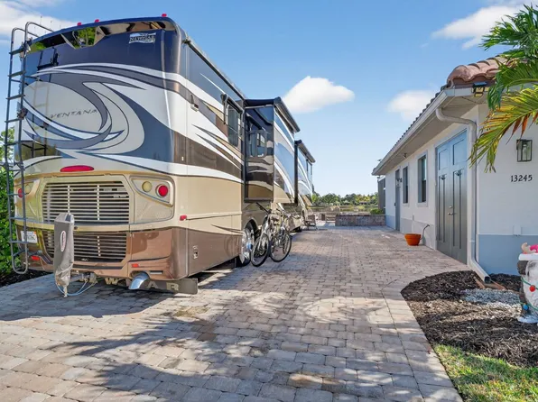 13245 Golden Palms Cir #86, Fort Myers, FL 33913