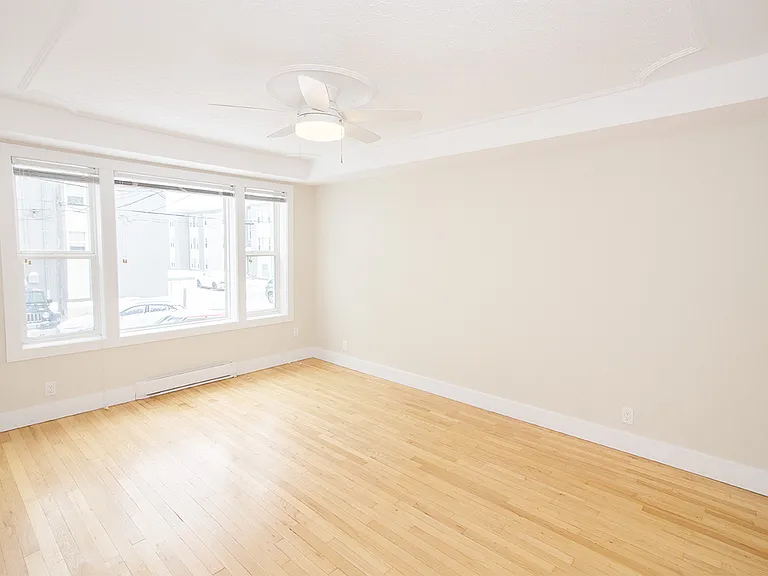 321 Enfield Cres #3 — Photo 13