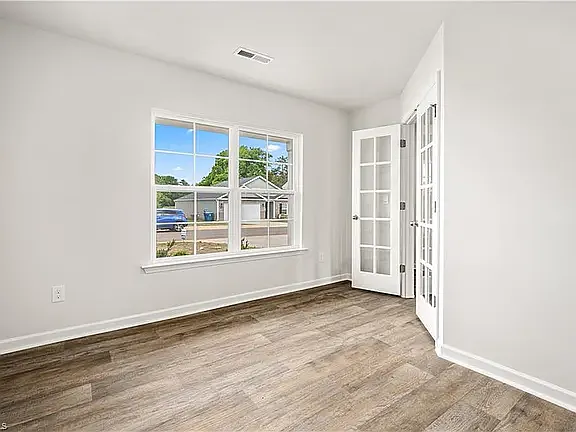 4 bed, 2.5 bath, 2644 sqft, $2,450 — Photo 3