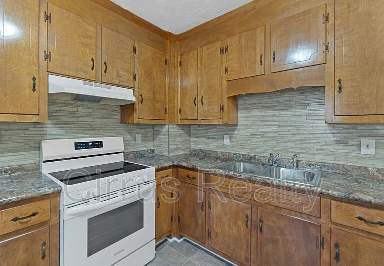 30 Kirby St — Photo 8