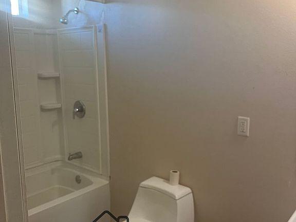 2nd image of 1420 S 13th St #1