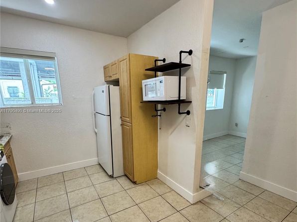 1021 NW 3rd St APT 106, Miami, FL 33128