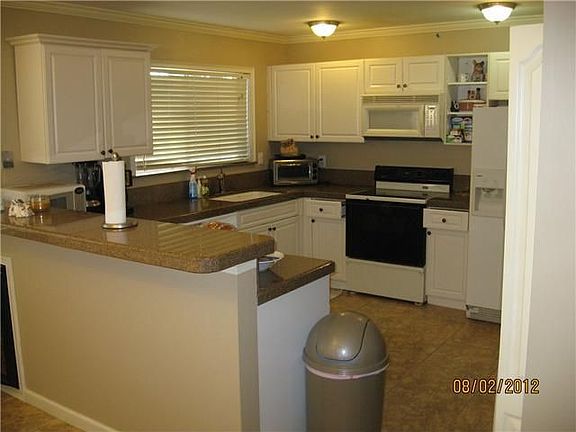 4th image of 3174 SW Landale Blvd