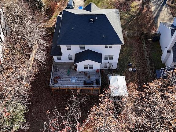 4th image of 31 Barclay Ln