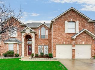 315 Brookhaven Dr, Grand Prairie, TX 75052