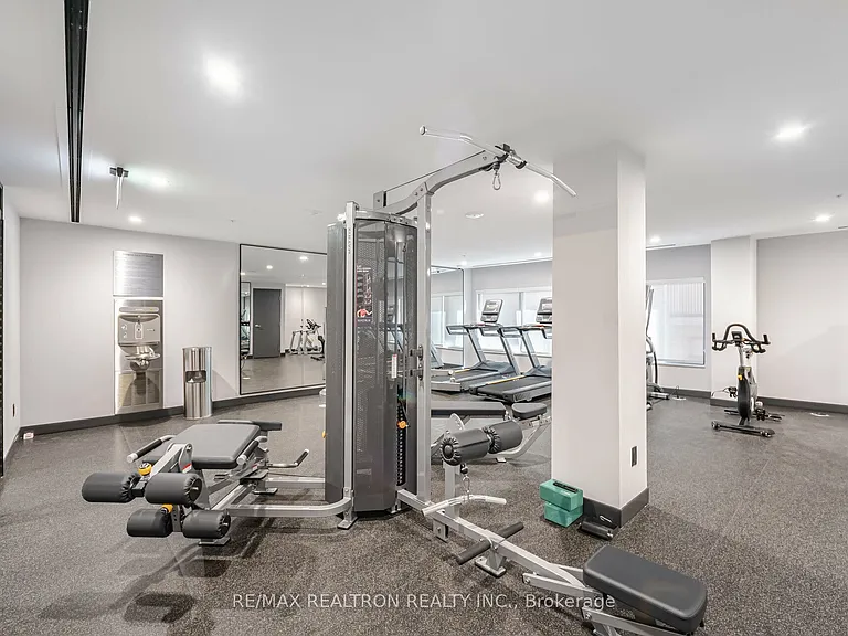2525 Bathurst St #410 — Photo 21