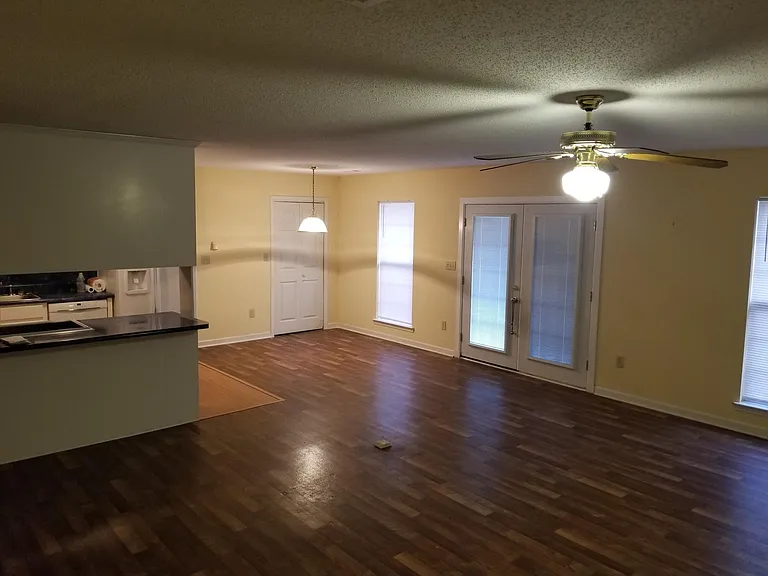 69 Rachel Ave — Photo 15