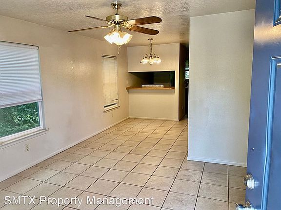 2nd image of 107 1st St APT C