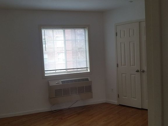 4th image of 4207 Kissena Blvd APT 4C