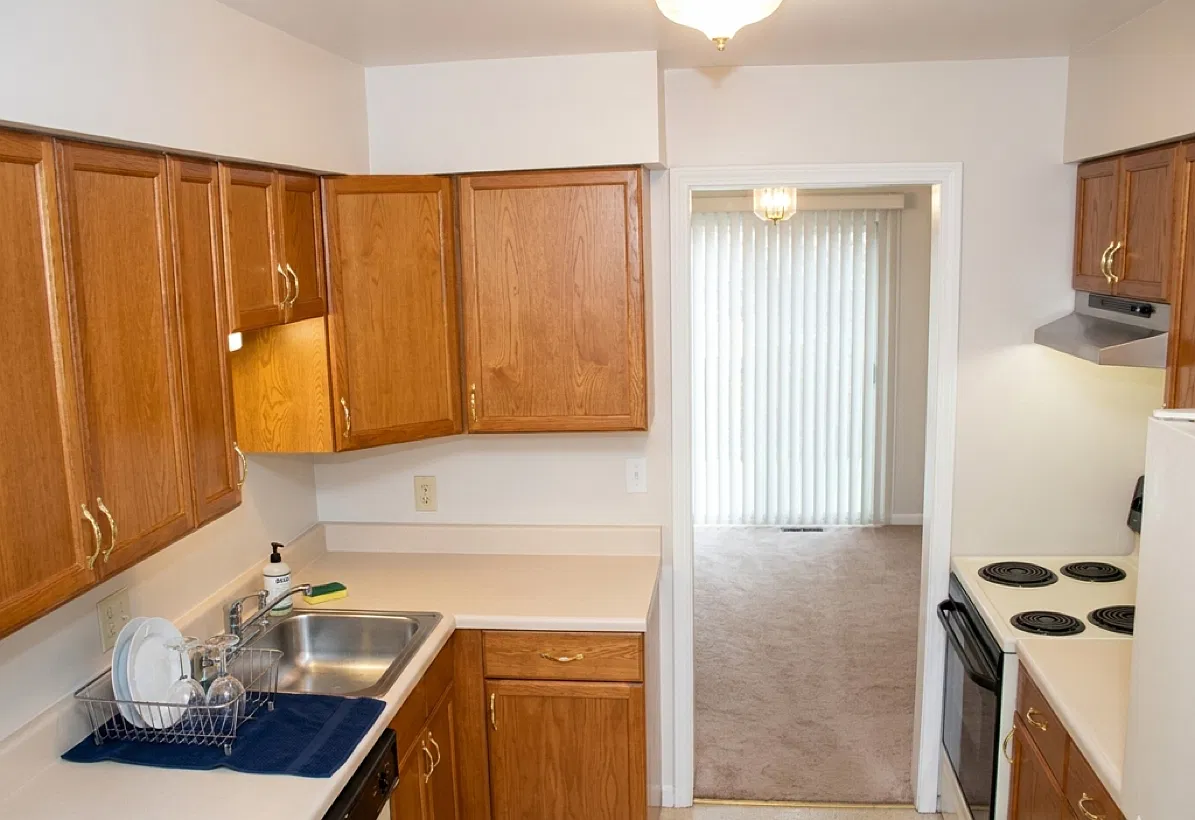 3 bed, 1.5 bath, 1500 sqft, $1,650 — Photo 4