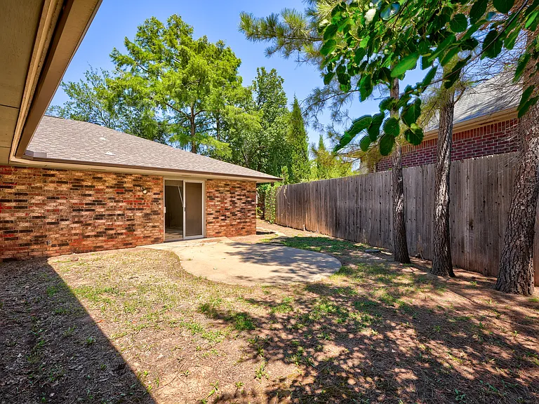 6325 Glenbrook Ct — Photo 39