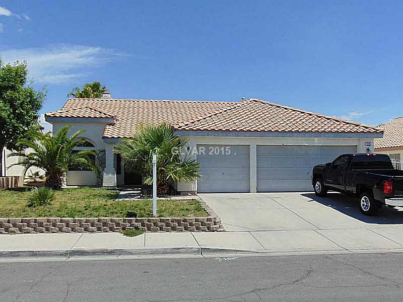 1st image of 215 Tamarack Dr